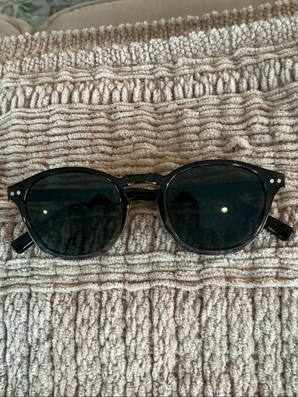 Men's Black Round Sunglasses — Minimal Matte Design